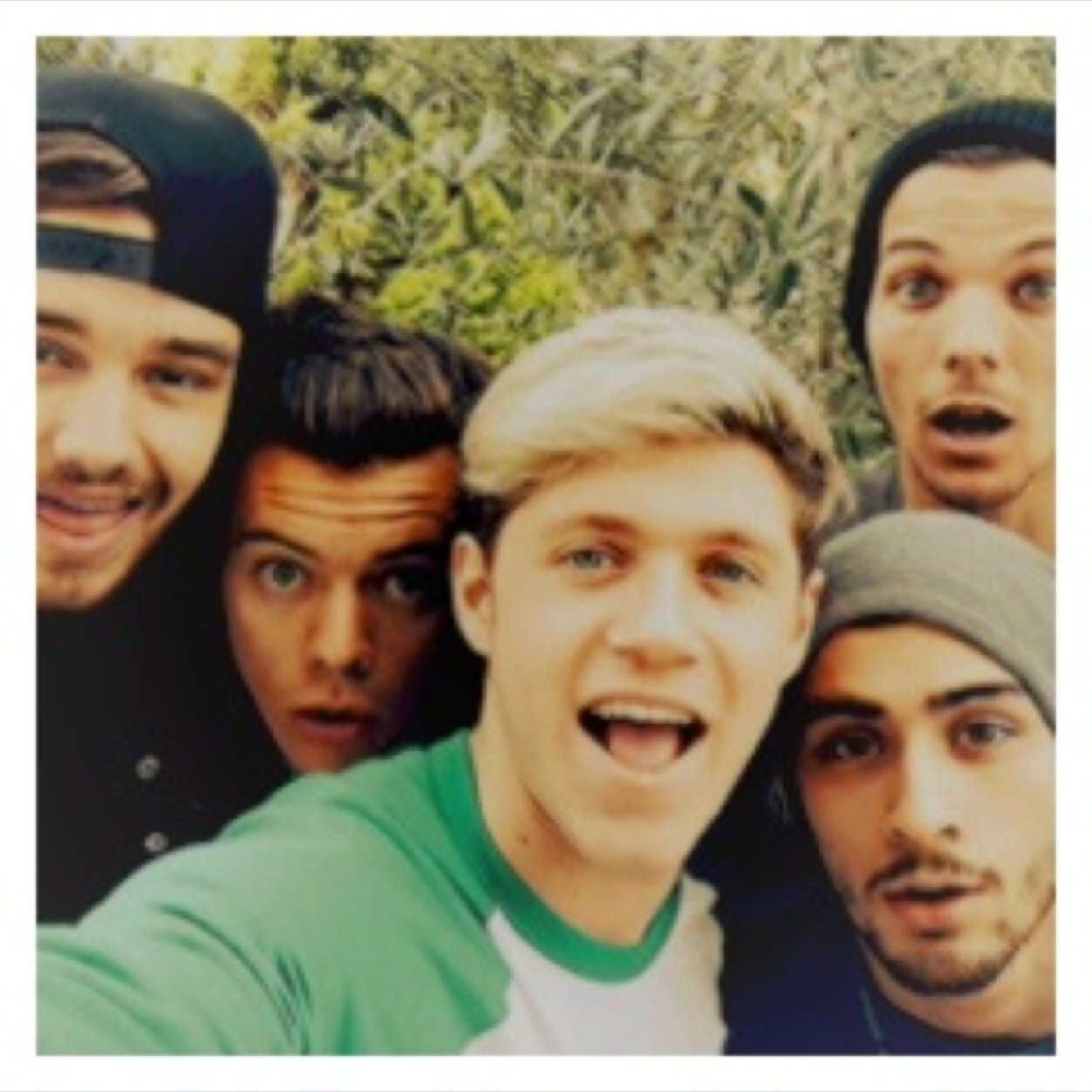 ♡ Hiii you are intelligent, beautiful, kind, and ilysfm! You are worthy and loved! love, @screaminqnarry p.s. i follow back there ♡