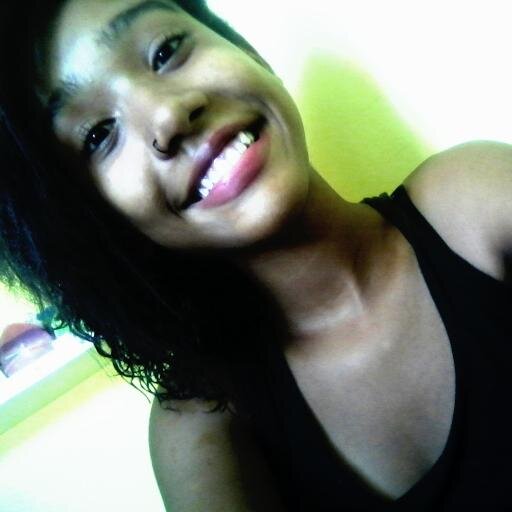 uma dose só dividida em dois copos, uma alma só dividida em dois corpos/ minhs thais ♥