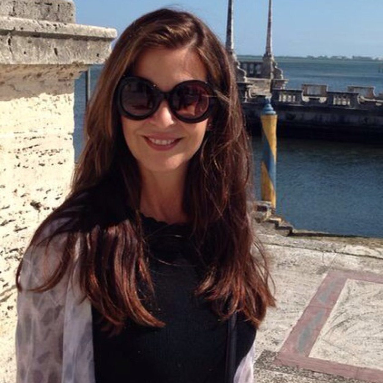 carolin33231628's profile picture. idealista, pacifista, traductora