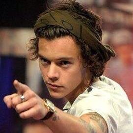 Aki Nesse Twitter So Fatos Reais ou Reais que nao sao reais hauehauehau Vcs me entenderam ;)