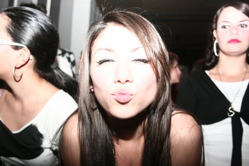 raiza_plastic's profile picture. Eu sou muito legal, você vai me adorar, JURO ! :P