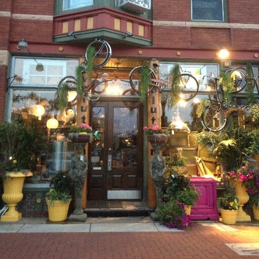 EVOLUTIONS IN DESIGN LLC, A place like no other... Fresh flowers, art and so much more