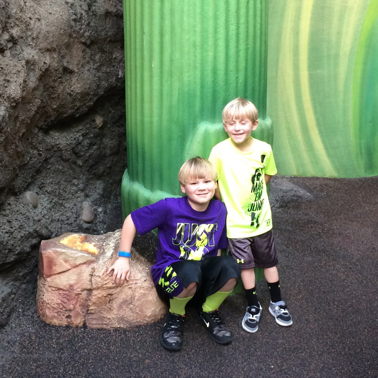 love Jesus, mommy to 2 precious boys, wife to an awesome guy, BLESSED.