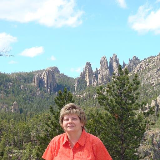 Teacher, Green Bay Packer Fan, Enjoys traveling and Starbucks.