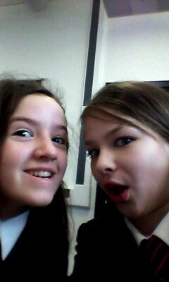 I am a cheerleader , and a complete weirdo! Also I have a  best friend called Reilly!!   AND A SINGLE PRINGLE!!!