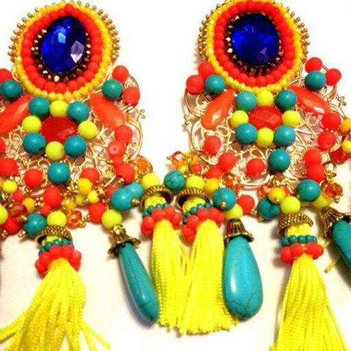 -Les Enseñamos la Moda Y la Elegancia de los Accesorios hechos por: 
  XCLUSIVIDADESS BY Yillian Calderon.
  Pagina de Fb: https://t.co/T4zRX9m3VY ♪♪