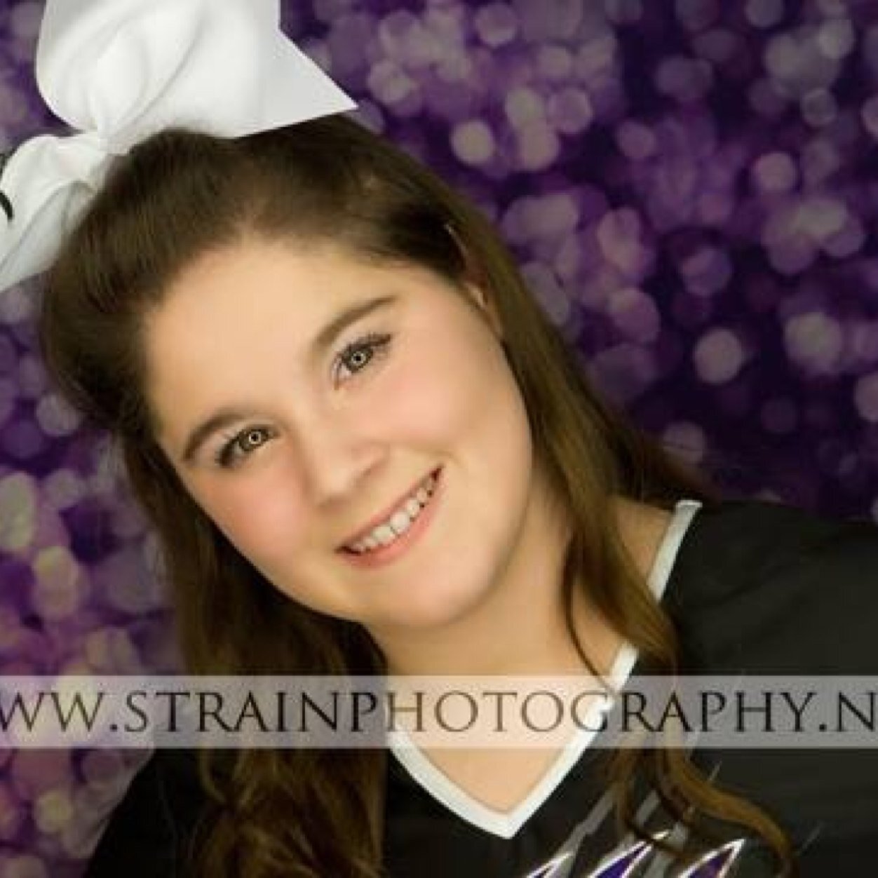 I love life, friends, family, and my cheer team for school. I am an 10 year competitive cheerleader and a 2 year school cheerleader. CHEER IS MY LIFE!