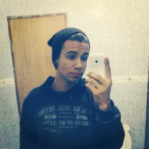 Vejo nos seus olhos seu jeito de amar, vejo no seu jeito o prazer de te amar. Cibelle ♡♡♡