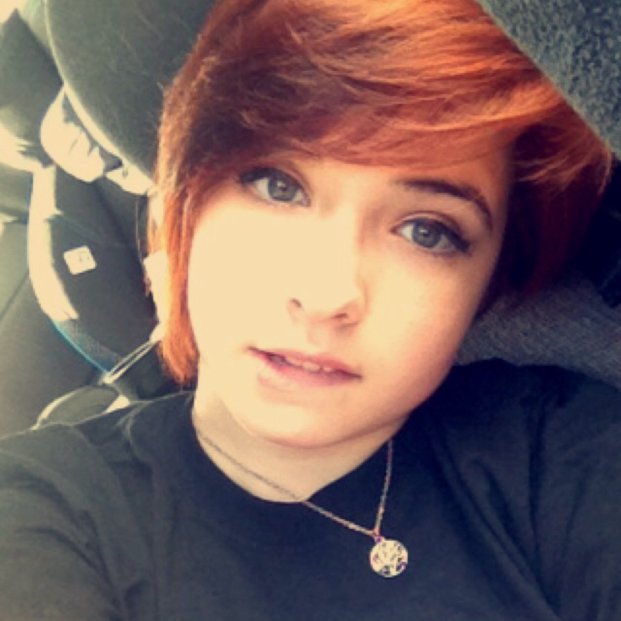 Bands| bisexual| lazy| artist| gamer| musician| peircings and tattos| hmu|