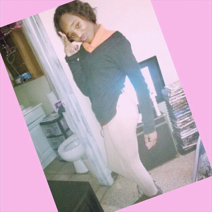 OhShit_ItsBRE's profile picture. I Gotta Pretty Smile Smell Real Good (: