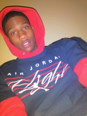 #Follow babe @Cookiess_Kisses
