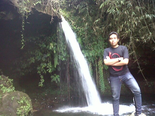 Pribadi yang selalu berfikir positif | Telkom University | Par Balige do ahu | #Mia San Mia | @astrianti2 :*♥