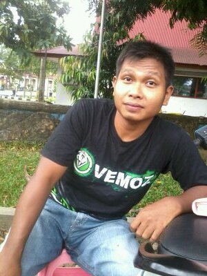 salam kenal buat smua sahabat,kerabat,teman,saudara,...