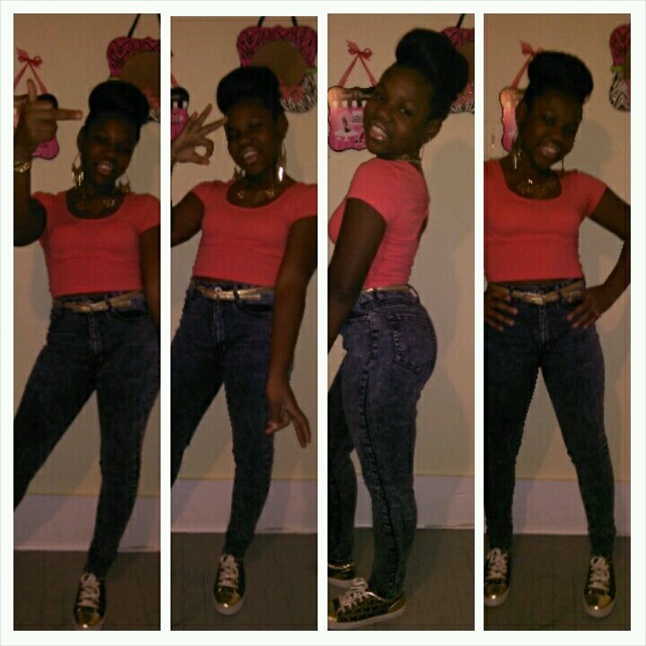 iT CANt NEVAA bE tWO Of ME bUT hEYY fOllOW ME & I'll fOllOW bACk !!