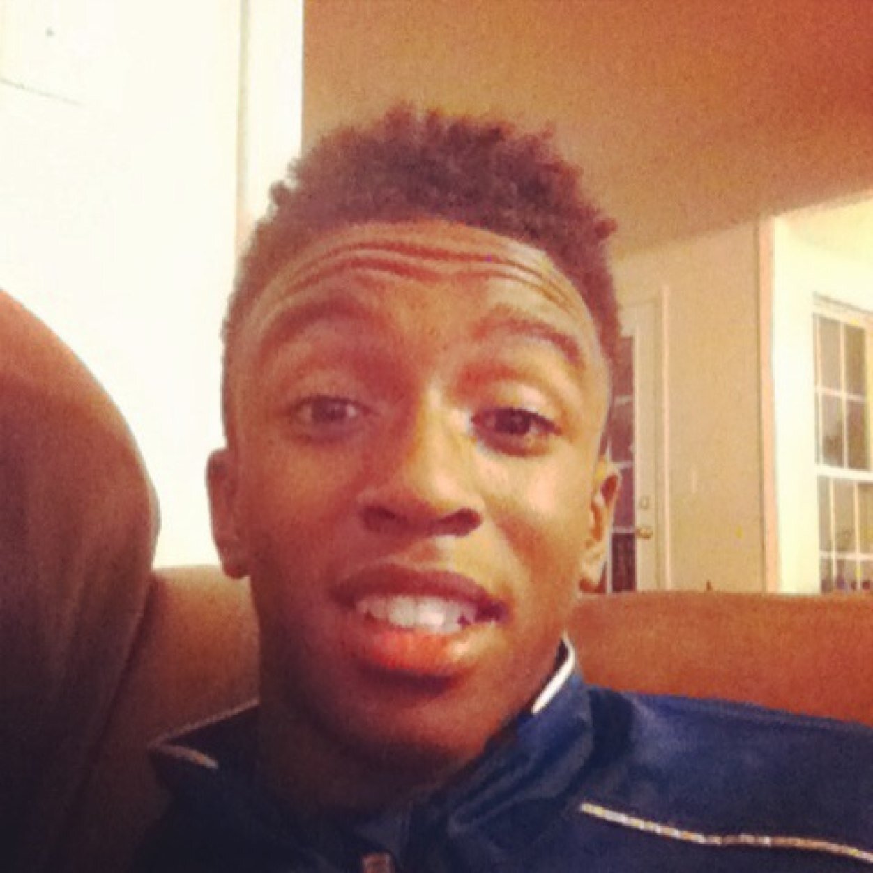 Hey Twitter made a new acc so everyone follow me ill follow back