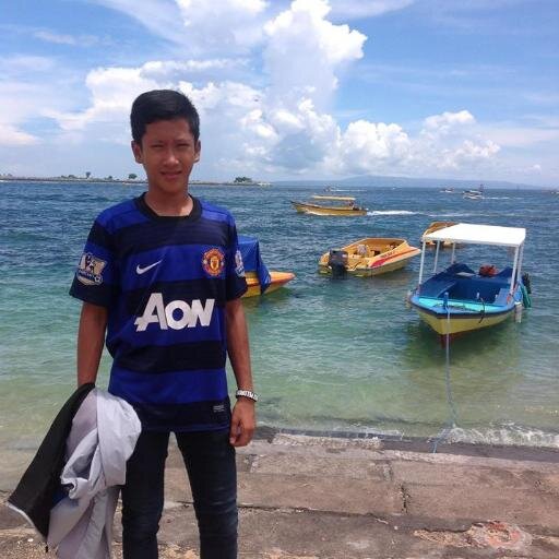Rizky akbar herdiansyah|170600 |Gemini I smpn 1 cileungsi |7H |8E | ketua kelas 7H | keamanan 8E |#12 shn♡({})♥  |Islam allah swt | jkt48