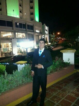 La vida Sigue,  Simplemente si me Sigues.. Yo te Sigo..