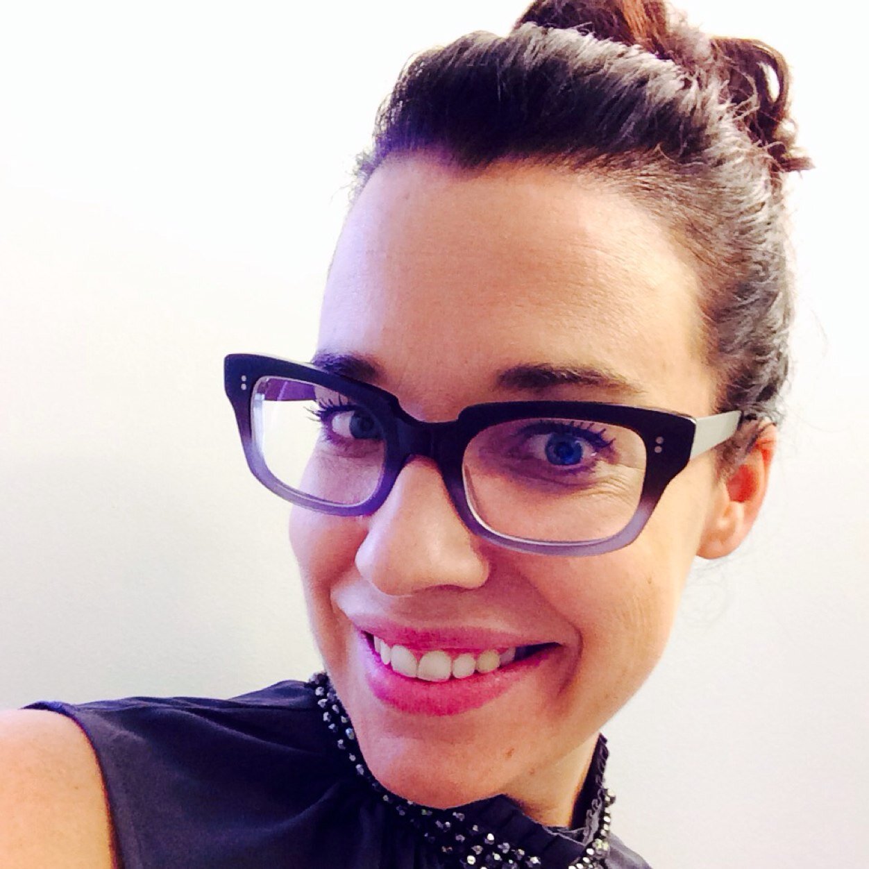 MiscSylvie's profile picture. Food. Voyage. Gossips. Films. Events. Déteste la moutarde. TRYING to run.
VANOC Alumni.
Je tweet en français or in English.
New blogger on Misc.Sylvie