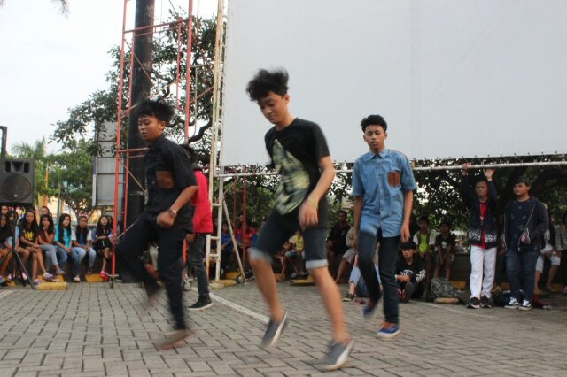 EmperrorStreet's profile picture. 29-04-2012|☆All For One Emperror Street Shuffle☆|Inviting Booking event or party? CP : Fadil : 2822A96E |#SquadFromWest