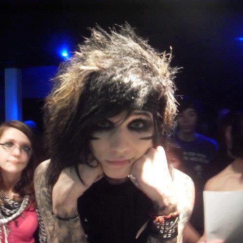 hey I love BVB AA Mitch Lucker they are my heors