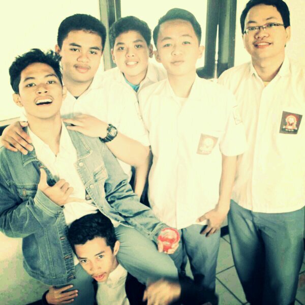 zaki_hasbie's profile picture. | manchester united & persija |