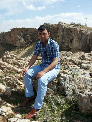 ‏أنسان جدي.. أحب الرومنسيه ..أجتماعي أحب العلاقات ..