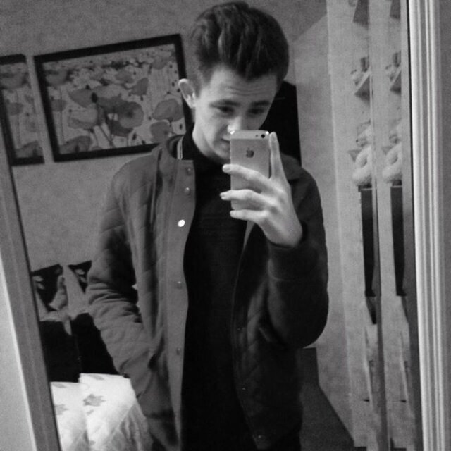 lldb_'s profile picture. lonely