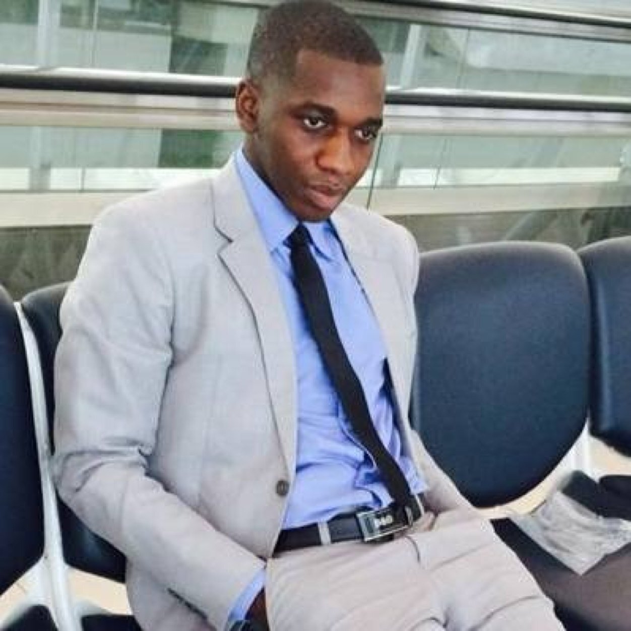 dimodra's profile picture. 