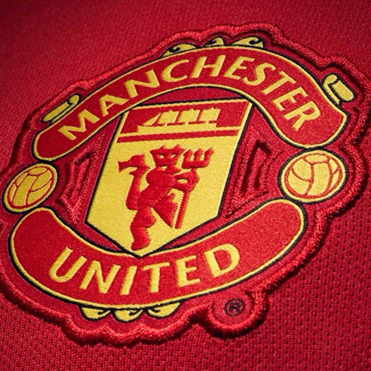 I want to connect with all like minded people on twitter. I followback not because I have to, but because I want to. #mufc