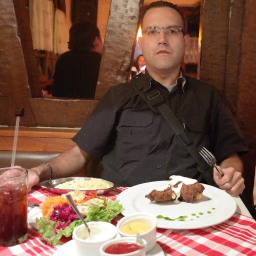 SWAT_807's profile picture. Una persona positiva convierte sus problemas en retos, nunca en obstáculos.

A positive person makes their problems into challenges, never obstacles.