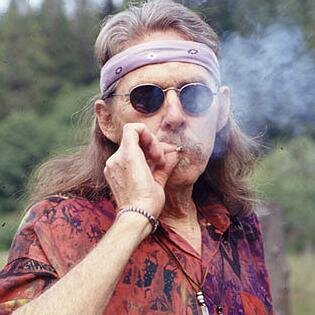 AmbEnfurecido's profile picture. Comeflores, Huelenubes, Besahierbas, Perroflautas... tener una carrera para que te llamen así.



http://t.co/0UgI6MchdW