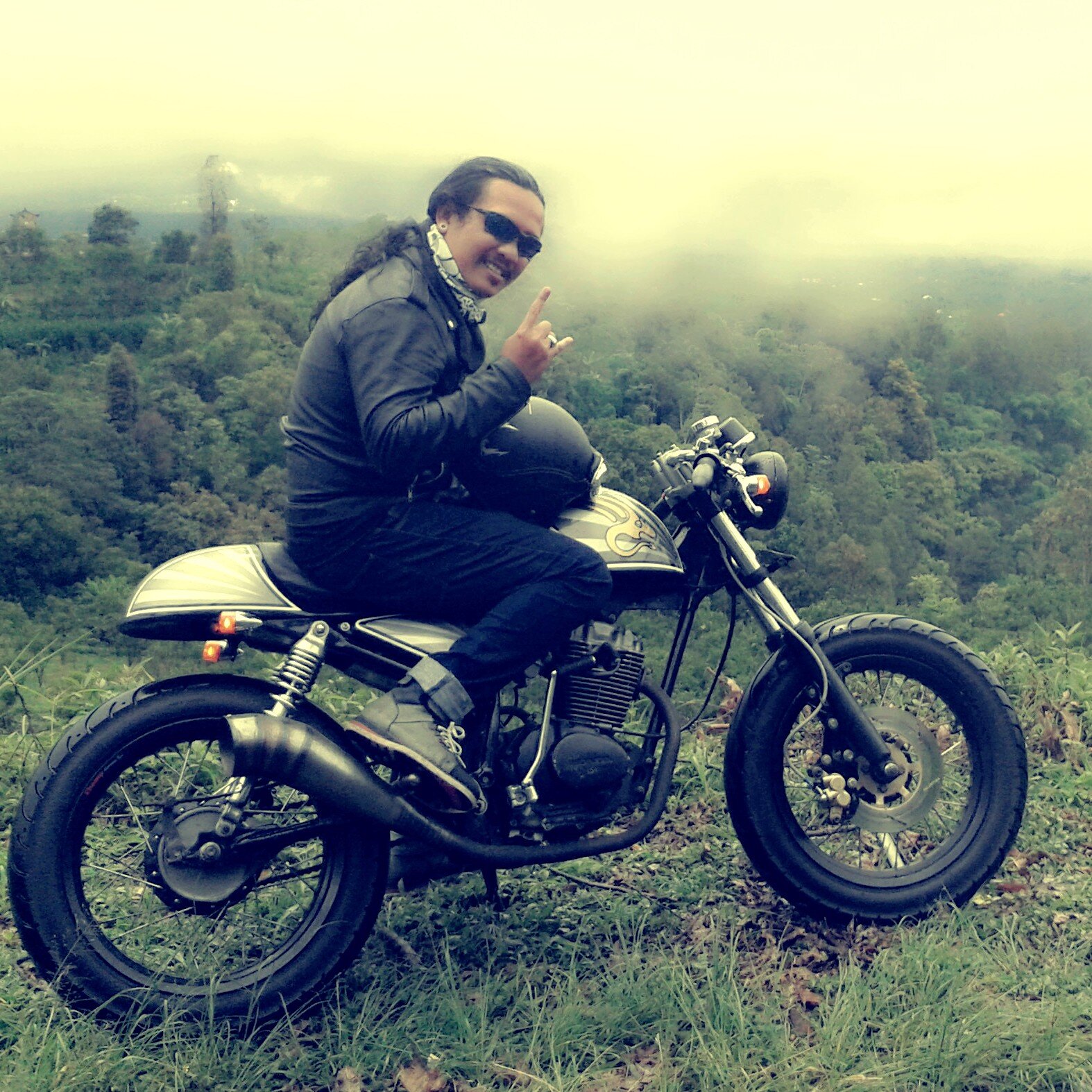 wina_ajal's profile picture. 6 strings at Ajal & Total Idiot,Drickas Terror, Wina Letter Printing