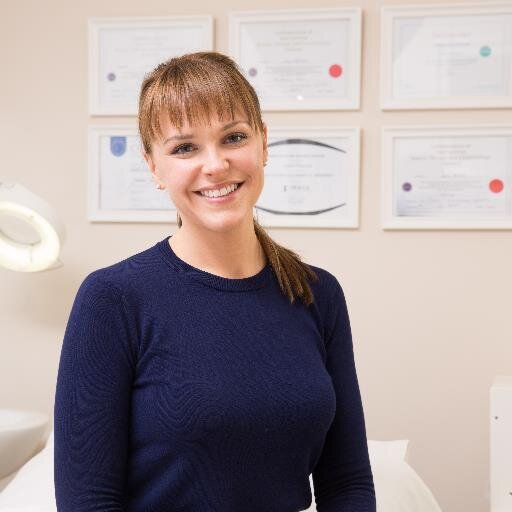 Facialist and trainer in all things skin. Active ingredients, clinical skincare, and tips for a glowing complexion.