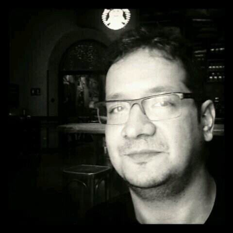 nut case...eccentric bawa.... hard nose opinionated... tweets are genuinely hand crafted....