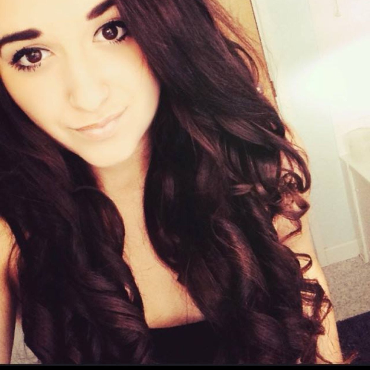 Meggg_R's profile picture. I just want to be on Greys Anatomy......