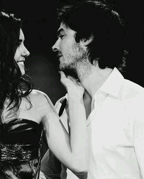 This is a free follow from @TVD_myuniverse . FOLLOW HER! Because she loves you ;)