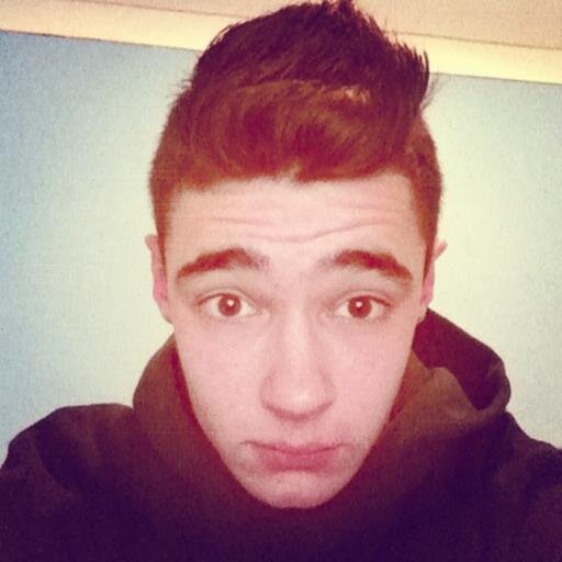 J'mange pas de bio désolé. Créateur de conneries en tout genre. Voili voilou. Vous pouvez également me retrouver ici : @NeiFyXofficiel
