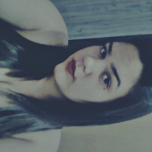 ''Numa moldura clara e simples, sou aquilo que se vê.''