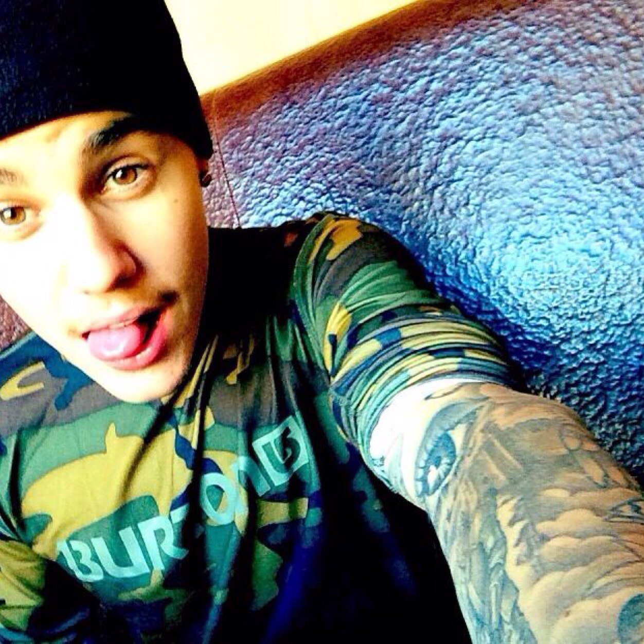 XVI. «You're all that matters to me» || {Avalanna,Xavi}. Karma Bieber followed me 6.01.14