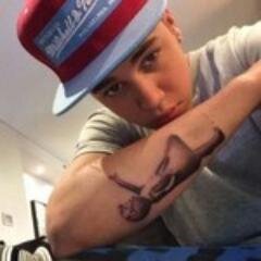 Justin bieber é a razão do meu viver,  e sempre vou ser belieber