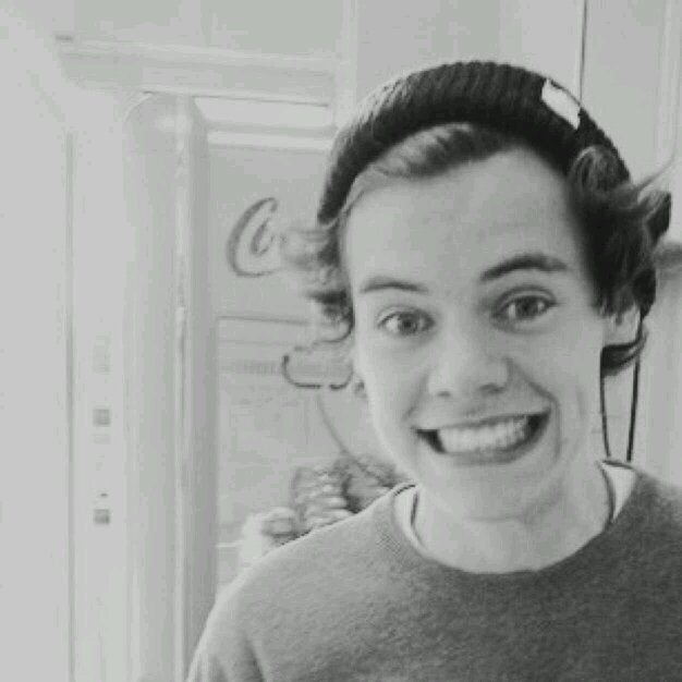 free follow from @bracingstyles it would mean alot if you could follow me back there :)
