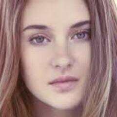 beatrice prior on divergent,Shailene Woodley Role Player