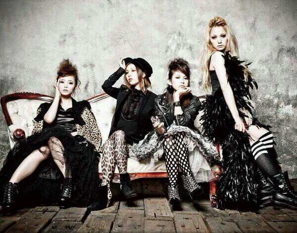 SCANDAL専用垢作りました。             SCANDALファンの人はフォローよろしくです(((o(*ﾟ▽ﾟ*)o)) 好きな曲はSCANDALBABYと声