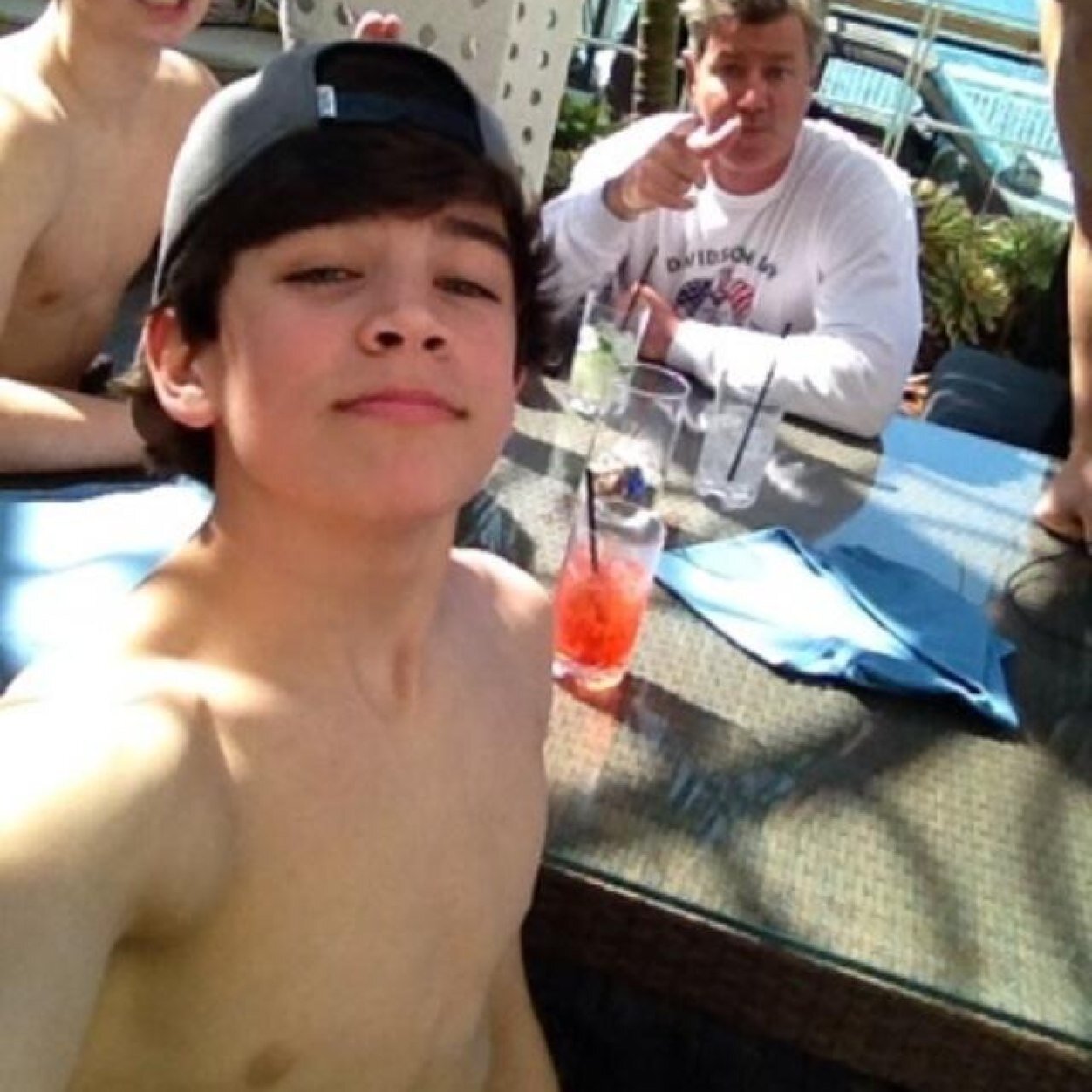 I'm 14. Grade 9. Youngest of 4. (RP, not Hayes)