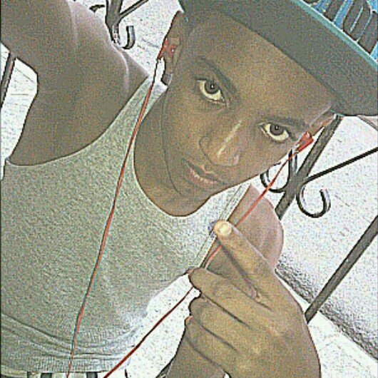 jeanluis_25's profile picture. Sigueme & te sigo *-* & si no me siguen pierden un seguidor*-* (te seguire en segundos siempre estoy activo en twitter*-*)