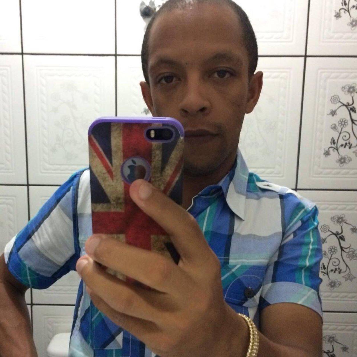 Sou tranquilo gosto de passear e sempre digo minha frases preferidas. Quanto mais conheço  ser humano, mais amo meu cachorro.🐕‍🦺🐕‍🦺🐕‍🦺🐕‍🦺🐕‍🦺