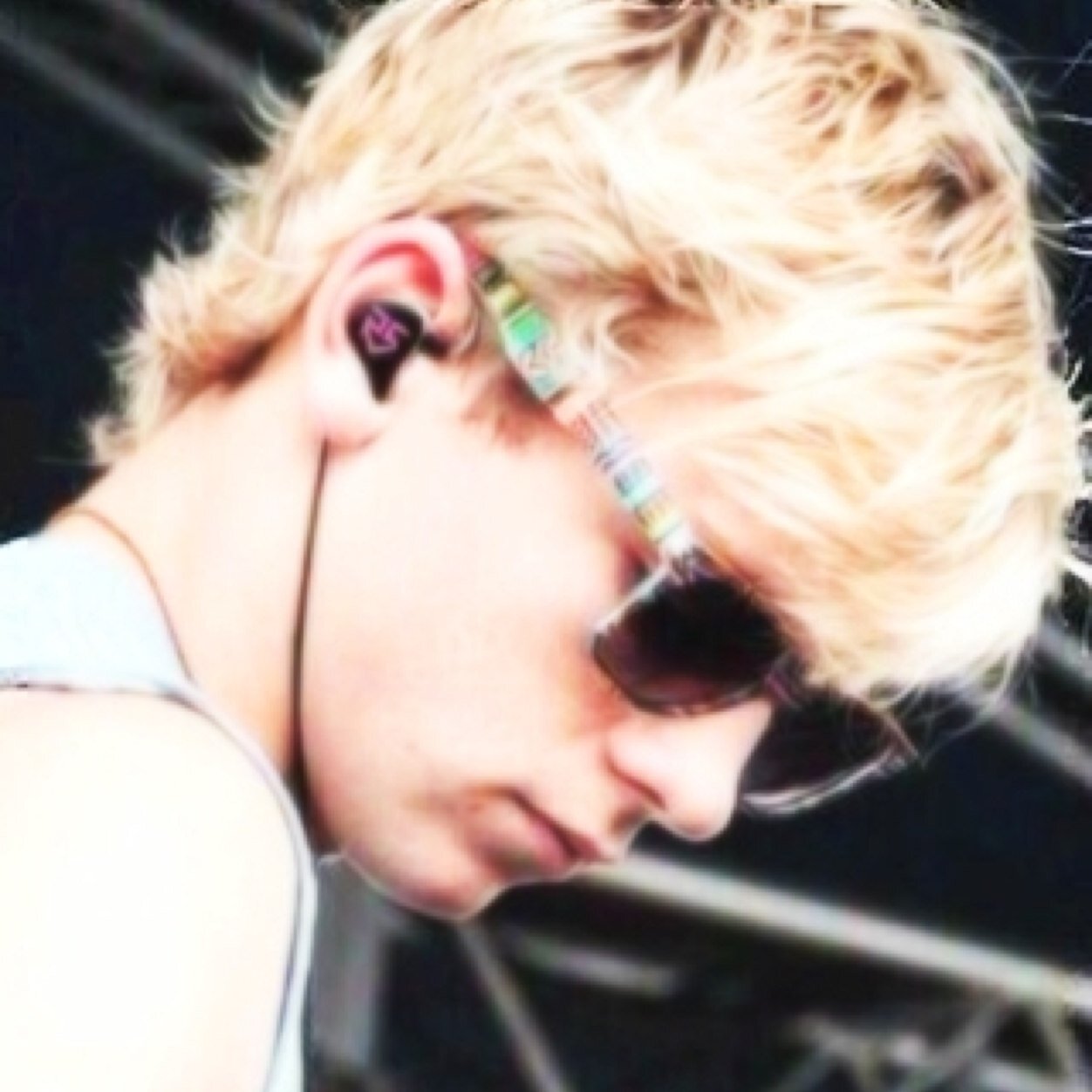 I am blonde, and I can sing. [Taken/Roleplay]