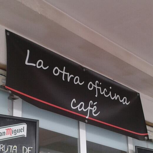 Cafetería céntrica, situada en zona financiera. Donde podrás disfrutar de un desayuno, merienda o comida, con muy buen ambiente.
