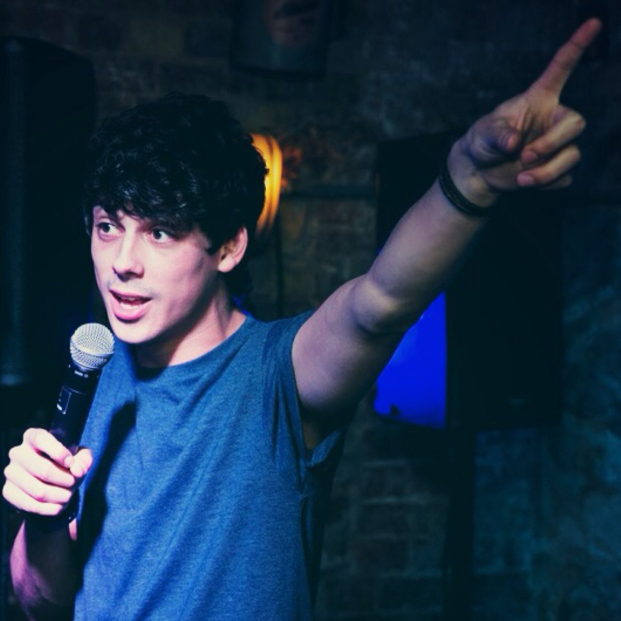 Fan Account for Matt (Matt follows), who if you dont know him yet is a COMEDIAN, co-hosted Xtra Factor and Viral Tap. follow him - @mattrichardson3 :)