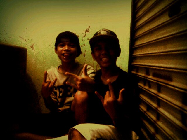 PIN : 23545203 dherdiansyah62@gmail.com